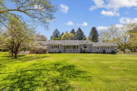 2 Glenn Rd, Flemington, NJ 08822