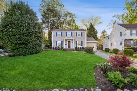 31 Woodland Rd, Short Hills, NJ 07078