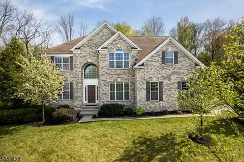 6 Augie Pl, Budd Lake, NJ 07828