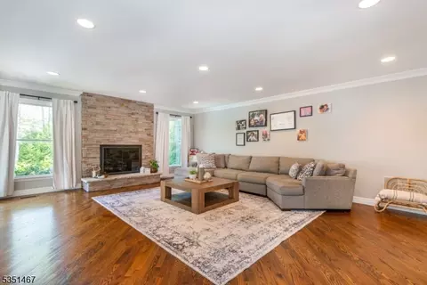11 Hubbardton Rd, Wayne, NJ 07470 photo 6