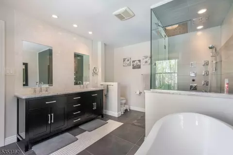 11 Hubbardton Rd, Wayne, NJ 07470 photo 21