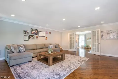 11 Hubbardton Rd, Wayne, NJ 07470 photo 5