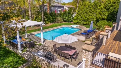 11 Hubbardton Rd, Wayne, NJ 07470 photo 42