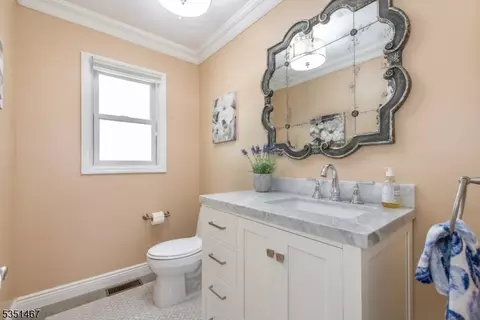 11 Hubbardton Rd, Wayne, NJ 07470 photo 16