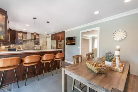 11 Hubbardton Rd, Wayne, NJ 07470 photo 10