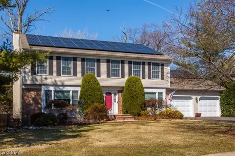 4 Bitola Dr, Wayne, NJ 07470