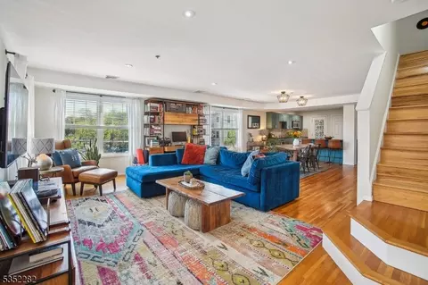17-25 Church St #5, South Orange Village, NJ 07079