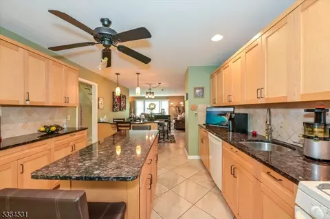 142 Garside Ave, Wayne, NJ 07470 photo 13