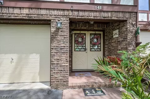 142 Garside Ave, Wayne, NJ 07470 photo 2
