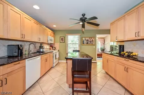 142 Garside Ave, Wayne, NJ 07470 photo 15