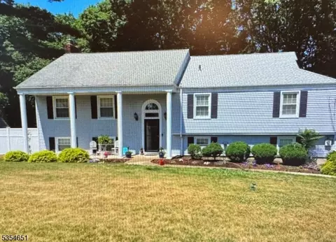 63 Skyline Dr, Morristown, NJ 07960