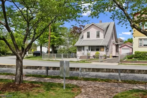 295 Carlton Ave, East Rutherford, NJ 07073