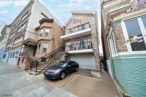 308 18th St, Union City, NJ 07087