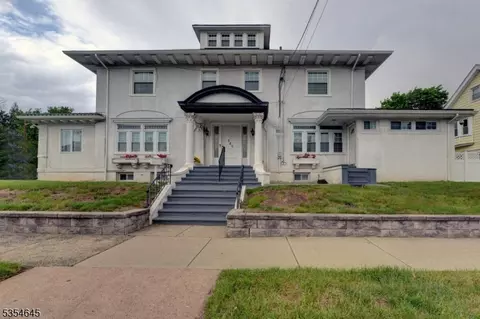 323 18th Ave, Paterson, NJ 07504