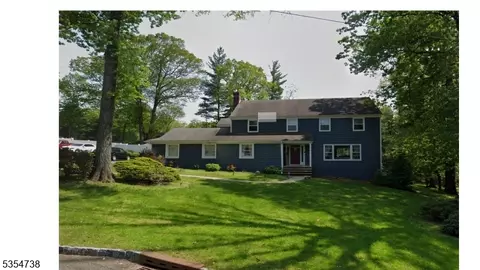 18 Eton Dr, Caldwell, NJ 07006