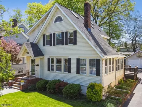 44 S Pierson Rd, Maplewood, NJ 07040