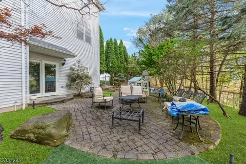 16 Dudley Ct, Wayne, NJ 07470 photo 33