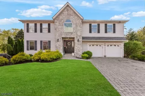 16 Dudley Ct, Wayne, NJ 07470 photo 3