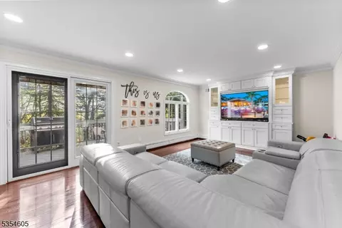 16 Dudley Ct, Wayne, NJ 07470 photo 17