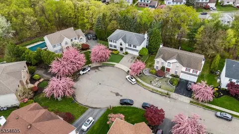 16 Dudley Ct, Wayne, NJ 07470 photo 2