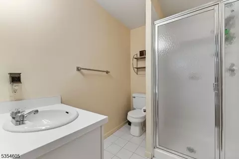 16 Dudley Ct, Wayne, NJ 07470 photo 31