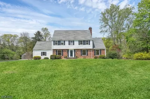 4 Fieldstone Dr, Basking Ridge, NJ 07920