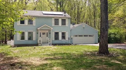 57 Quenby Mountain Rd, Liberty, NJ 07838