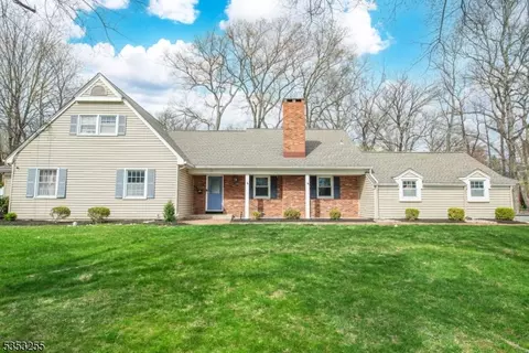 32 Cutler Rd, Morris Plains, NJ 07950