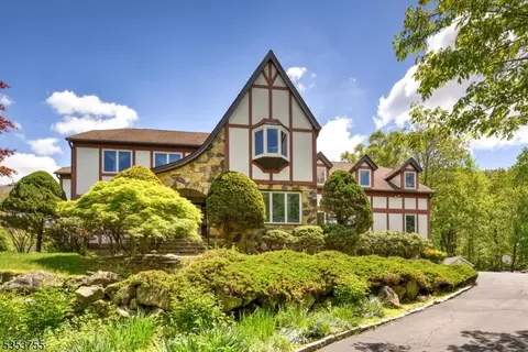 62 Ketch Rd, Morristown, NJ 07960