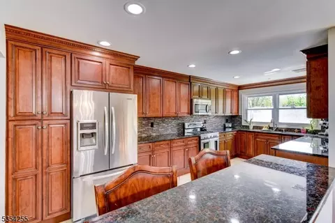 7 King Ct, Wayne, NJ 07470 photo 14