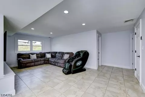 7 King Ct, Wayne, NJ 07470 photo 31