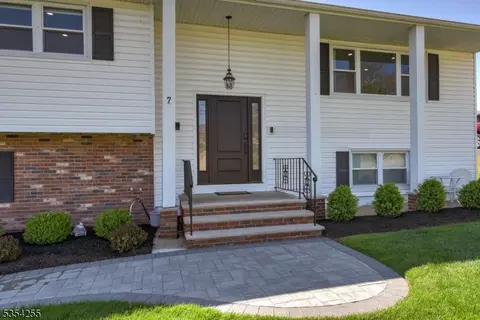 7 King Ct, Wayne, NJ 07470 photo 4
