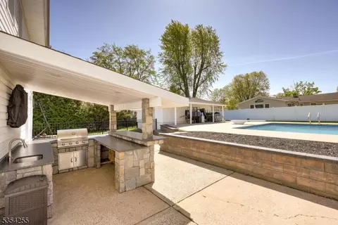 7 King Ct, Wayne, NJ 07470 photo 42