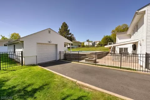 7 King Ct, Wayne, NJ 07470 photo 39