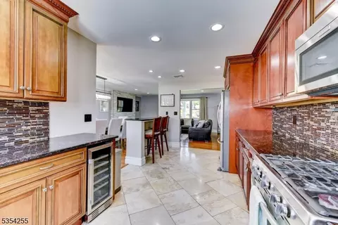 7 King Ct, Wayne, NJ 07470 photo 17