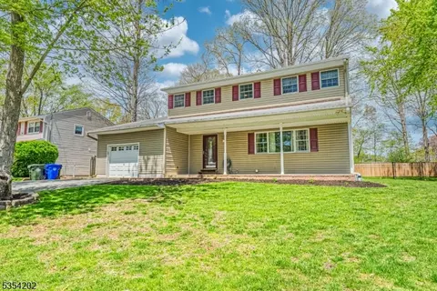 31 Hillery Dr, Flanders, NJ 07836