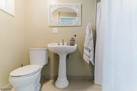 29 Hickory Rd, Nutley, NJ 07110 photo 9