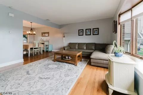 29 Hickory Rd, Nutley, NJ 07110 photo 4