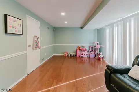 29 Hickory Rd, Nutley, NJ 07110 photo 10