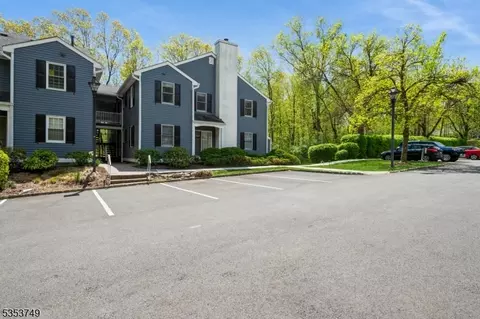 140 Countryside Dr, Basking Ridge, NJ 07920
