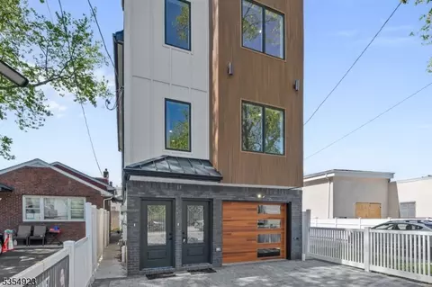 13 Brook St, Belleville, NJ 07109
