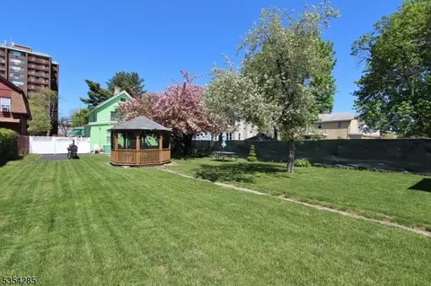 528 E 2nd St, Plainfield, NJ 07060 photo 19