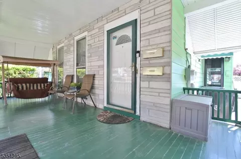 528 E 2nd St, Plainfield, NJ 07060 photo 6