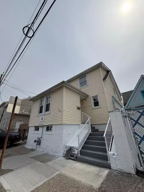 230 Liberty St, Paterson, NJ 07522