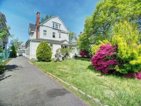 59 S Maple Ave, East Orange, NJ 07018