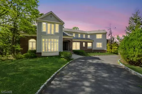 7 Nottingham Way, Warren, NJ 07059