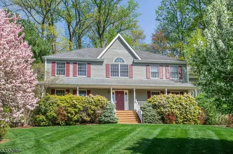 9 Golden Corner Way, Randolph, NJ 07869