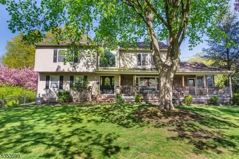 1135 Ringwood Ave, Pompton Lakes, NJ 07442