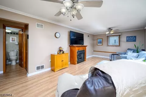 91 Armstrong Dr, Clark, NJ 07066 photo 27