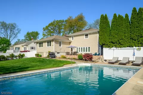91 Armstrong Dr, Clark, NJ 07066 photo 34